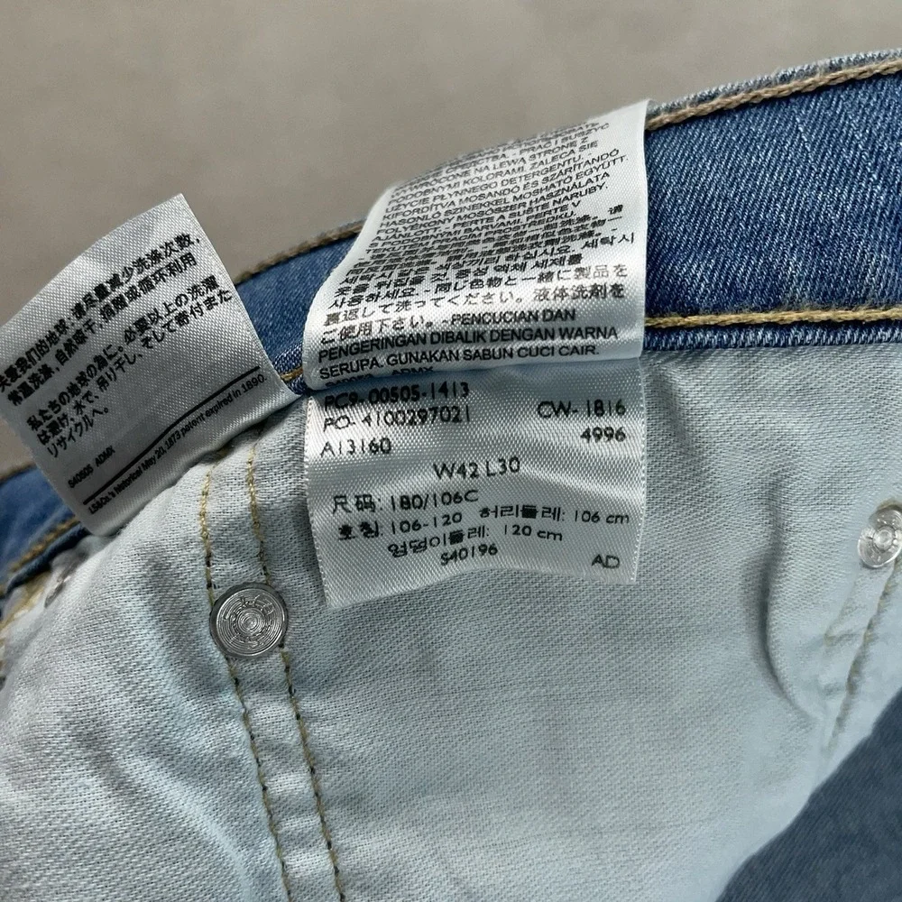 Levis 505‎ Jeans Mens Regular Fit Straight Leg 42x30 Extra Room In Thighs NWT